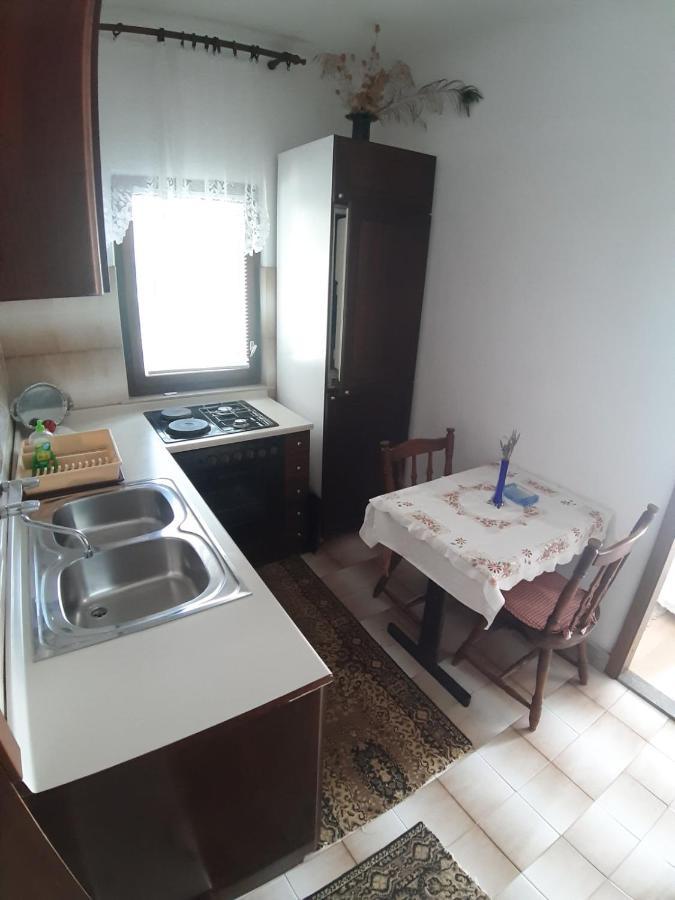 Apartmani Luce Sumartin Exterior photo
